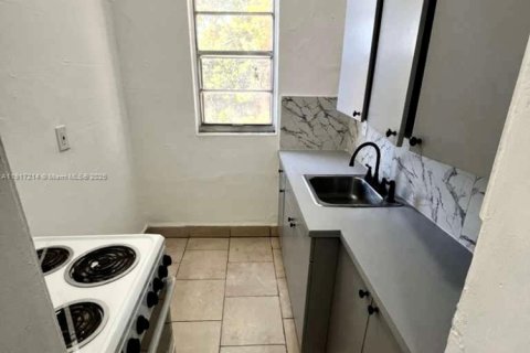 Villa ou maison à louer à Miami, Floride: 2 chambres № 1974301 - photo 7