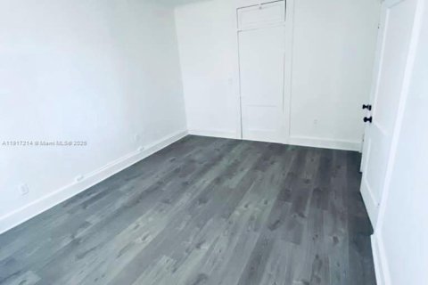 Villa ou maison à louer à Miami, Floride: 2 chambres № 1974301 - photo 6