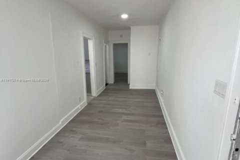 Villa ou maison à louer à Miami, Floride: 2 chambres № 1974301 - photo 3