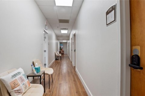 Immobilier commercial à louer à Orlando, Floride: 5505.95 m2 № 1832966 - photo 9