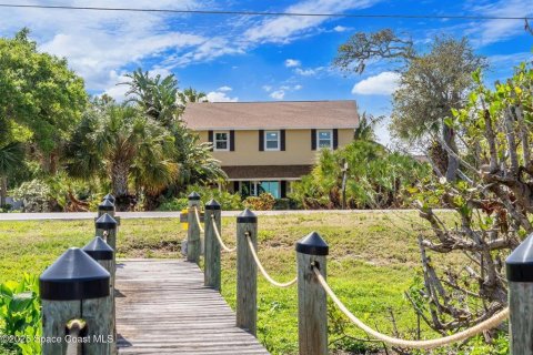 House in Merrit Island, Florida 4 bedrooms, 294.69 sq.m. № 1651654 - photo 7
