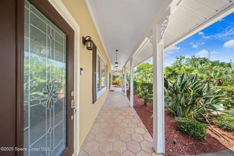 House in Merrit Island, Florida 4 bedrooms, 294.69 sq.m. № 1651654 - photo 4