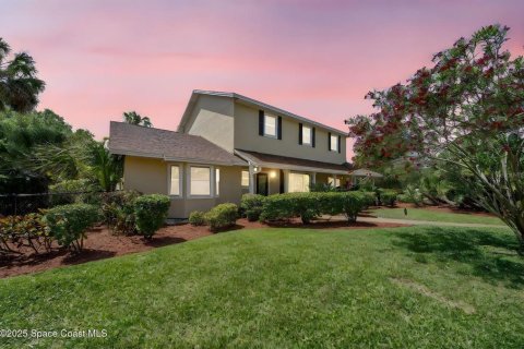 House in Merrit Island, Florida 4 bedrooms, 294.69 sq.m. № 1651654 - photo 3