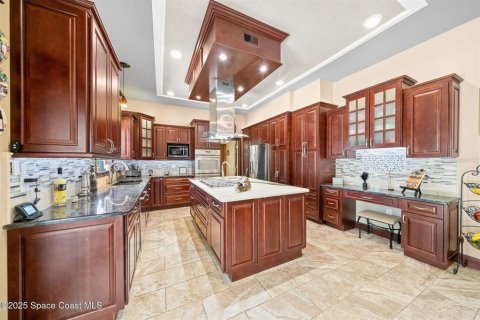 House in Merrit Island, Florida 4 bedrooms, 294.69 sq.m. № 1651654 - photo 23