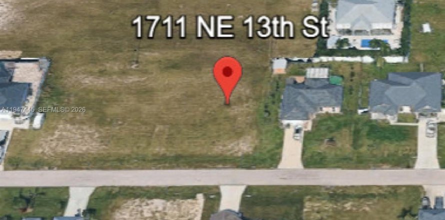 Terrain à Cape Coral, Floride № 2158158