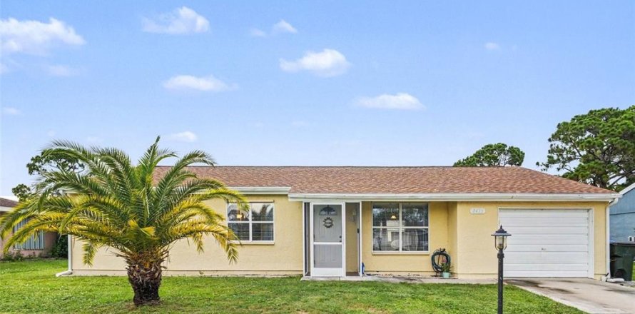 Casa en North Port, Florida 3 dormitorios, 122.54 m2 № 2207094