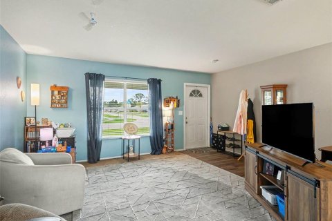 Casa en venta en North Port, Florida, 3 dormitorios, 122.54 m2 № 2207094 - foto 5