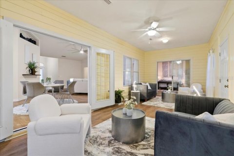 House in Gainesville, Florida 4 bedrooms, 210.61 sq.m. № 2119516 - photo 26