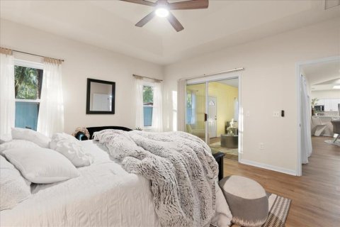 House in Gainesville, Florida 4 bedrooms, 210.61 sq.m. № 2119516 - photo 13