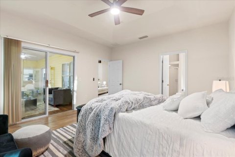 House in Gainesville, Florida 4 bedrooms, 210.61 sq.m. № 2119516 - photo 12