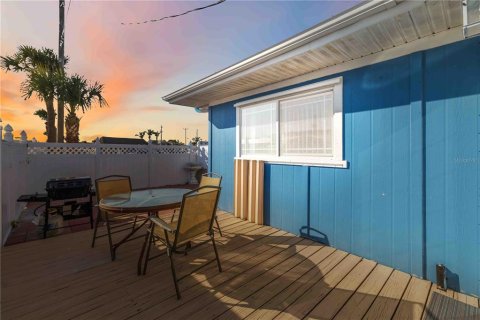 Casa en venta en Bradenton Beach, Florida, 2 dormitorios, 74.88 m2 № 2106026 - foto 17