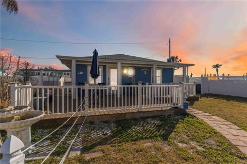 Casa en venta en Bradenton Beach, Florida, 2 dormitorios, 74.88 m2 № 2106026 - foto 2