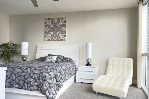 Condominio en venta en Miami, Florida, 2 dormitorios, 97.36 m2 № 1936611 - foto 17