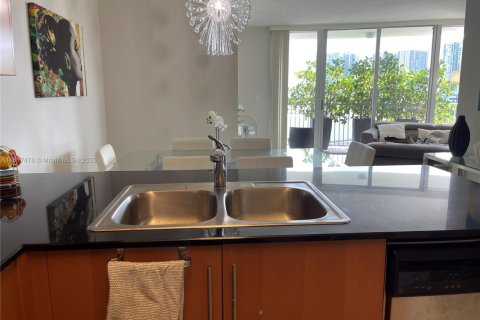 Condominio en venta en Miami, Florida, 2 dormitorios, 97.36 m2 № 1936611 - foto 5