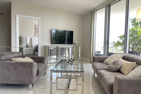 Condominio en venta en Miami, Florida, 2 dormitorios, 97.36 m2 № 1936611 - foto 11