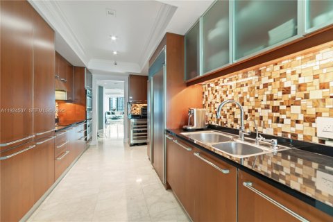 Condo in Hollywood, Florida, 3 bedrooms  № 1982916 - photo 25