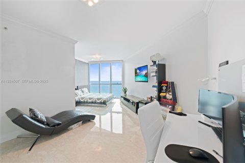 Condo in Hollywood, Florida, 3 bedrooms  № 1982916 - photo 14