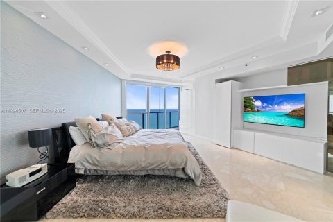 Condo in Hollywood, Florida, 3 bedrooms  № 1982916 - photo 18