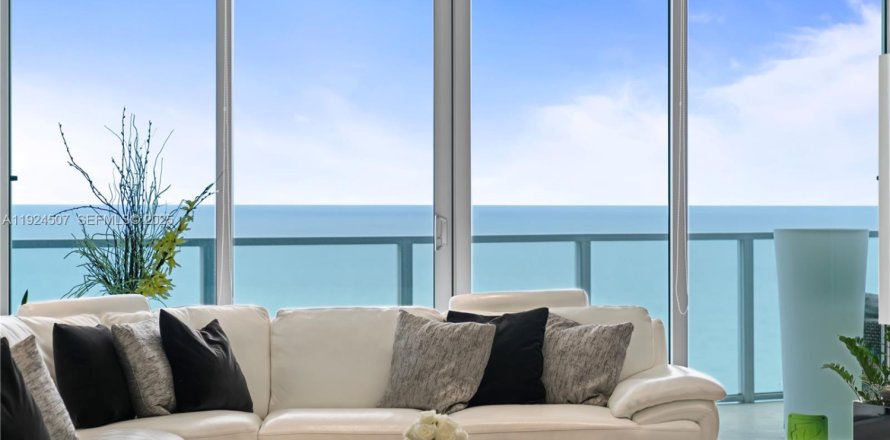 Condo in Hollywood, Florida, 3 bedrooms  № 1982916