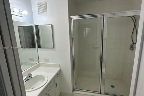 Condo in Coconut Creek, Florida, 2 bedrooms  № 1944007 - photo 27