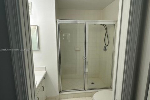 Condo in Coconut Creek, Florida, 2 bedrooms  № 1944007 - photo 11