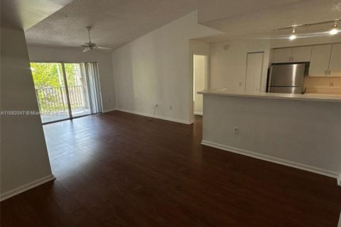 Condo in Coconut Creek, Florida, 2 bedrooms  № 1944007 - photo 29
