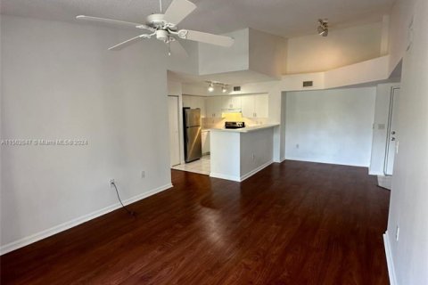 Condo in Coconut Creek, Florida, 2 bedrooms  № 1944007 - photo 30