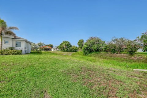 Casa en venta en Port St. Lucie, Florida, 3 dormitorios, 191.47 m2 № 2173372 - foto 29