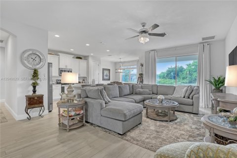 Casa en venta en Port St. Lucie, Florida, 3 dormitorios, 191.47 m2 № 2173372 - foto 5