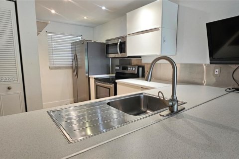 Снять в аренду кондоминиум в Дейви, Флорида 2 спальни, 102.19м2, № 1989356 - фото 19