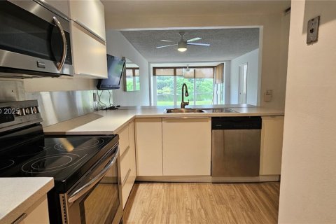 Снять в аренду кондоминиум в Дейви, Флорида 2 спальни, 102.19м2, № 1989356 - фото 20