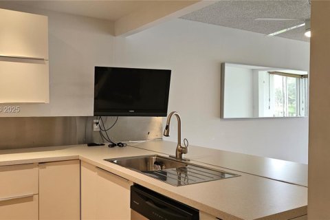 Снять в аренду кондоминиум в Дейви, Флорида 2 спальни, 102.19м2, № 1989356 - фото 7