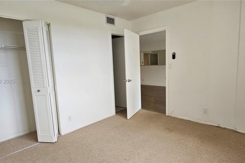 Снять в аренду кондоминиум в Дейви, Флорида 2 спальни, 102.19м2, № 1989356 - фото 14