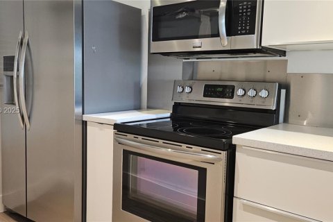 Снять в аренду кондоминиум в Дейви, Флорида 2 спальни, 102.19м2, № 1989356 - фото 11