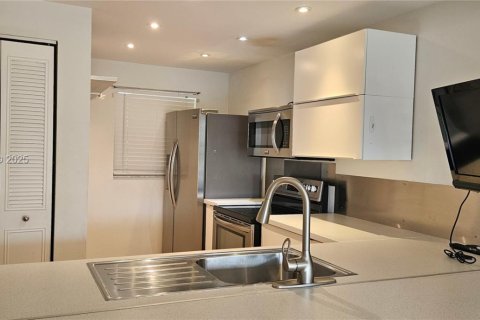 Снять в аренду кондоминиум в Дейви, Флорида 2 спальни, 102.19м2, № 1989356 - фото 6