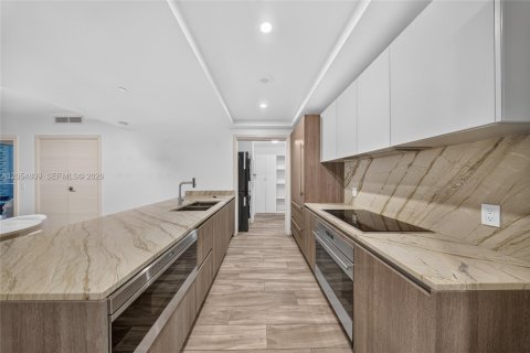 Купить кондоминиум в Майами, Флорида 2 спальни, 116.41м2, № 2251843 - фото 22