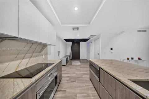 Купить кондоминиум в Майами, Флорида 2 спальни, 116.41м2, № 2251843 - фото 20