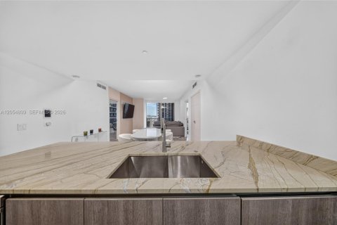 Купить кондоминиум в Майами, Флорида 2 спальни, 116.41м2, № 2251843 - фото 21