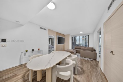 Купить кондоминиум в Майами, Флорида 2 спальни, 116.41м2, № 2251843 - фото 23