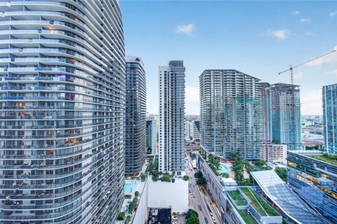 Купить кондоминиум в Майами, Флорида 2 спальни, 116.41м2, № 2251843 - фото 14
