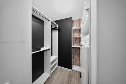 Купить кондоминиум в Майами, Флорида 2 спальни, 116.41м2, № 2251843 - фото 8
