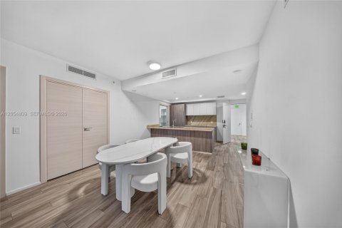 Купить кондоминиум в Майами, Флорида 2 спальни, 116.41м2, № 2251843 - фото 19