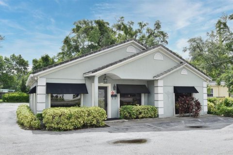 Immobilier commercial à vendre à Altamonte Springs, Floride: 141.21 m2 № 1777875 - photo 1