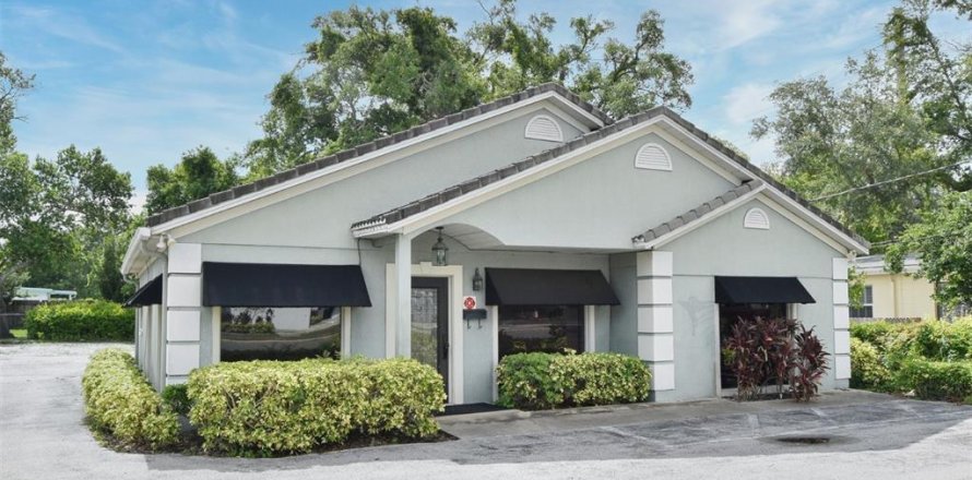 Immobilier commercial à Altamonte Springs, Floride 141.21 m2 № 1777875