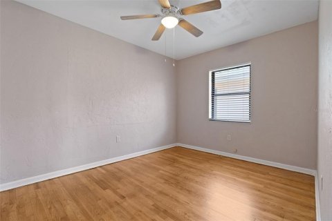 Villa ou maison à louer à Saint Petersburg, Floride: 3 chambres, 146.79 m2 № 1839962 - photo 8