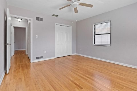 Villa ou maison à louer à Saint Petersburg, Floride: 3 chambres, 146.79 m2 № 1839962 - photo 7
