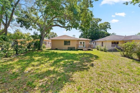 Villa ou maison à louer à Saint Petersburg, Floride: 3 chambres, 146.79 m2 № 1839962 - photo 24
