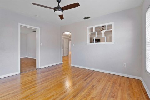 Villa ou maison à louer à Saint Petersburg, Floride: 3 chambres, 146.79 m2 № 1839962 - photo 16