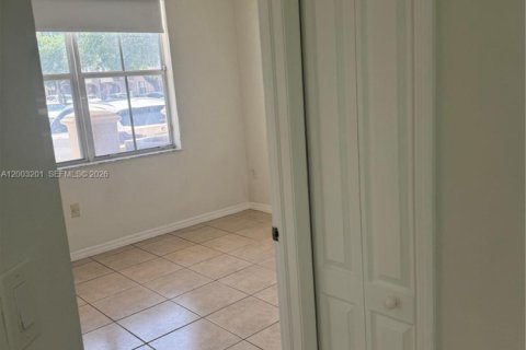 Купить кондоминиум в Майами, Флорида 3 спальни, 117.06м2, № 2066535 - фото 24