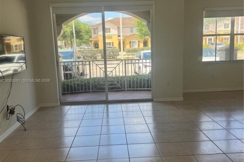 Condo in Miami, Florida, 3 bedrooms  № 2066535 - photo 5